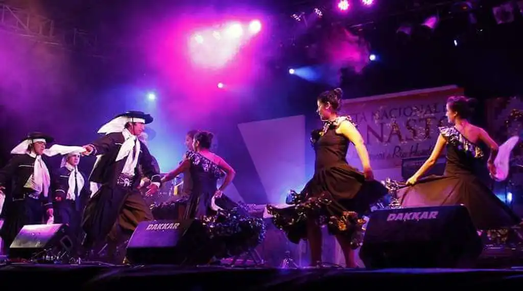 Imagen principal para Costumbres y vida nocturna en Termas de Río Hondo